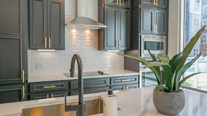 500 West Trade Kitchen