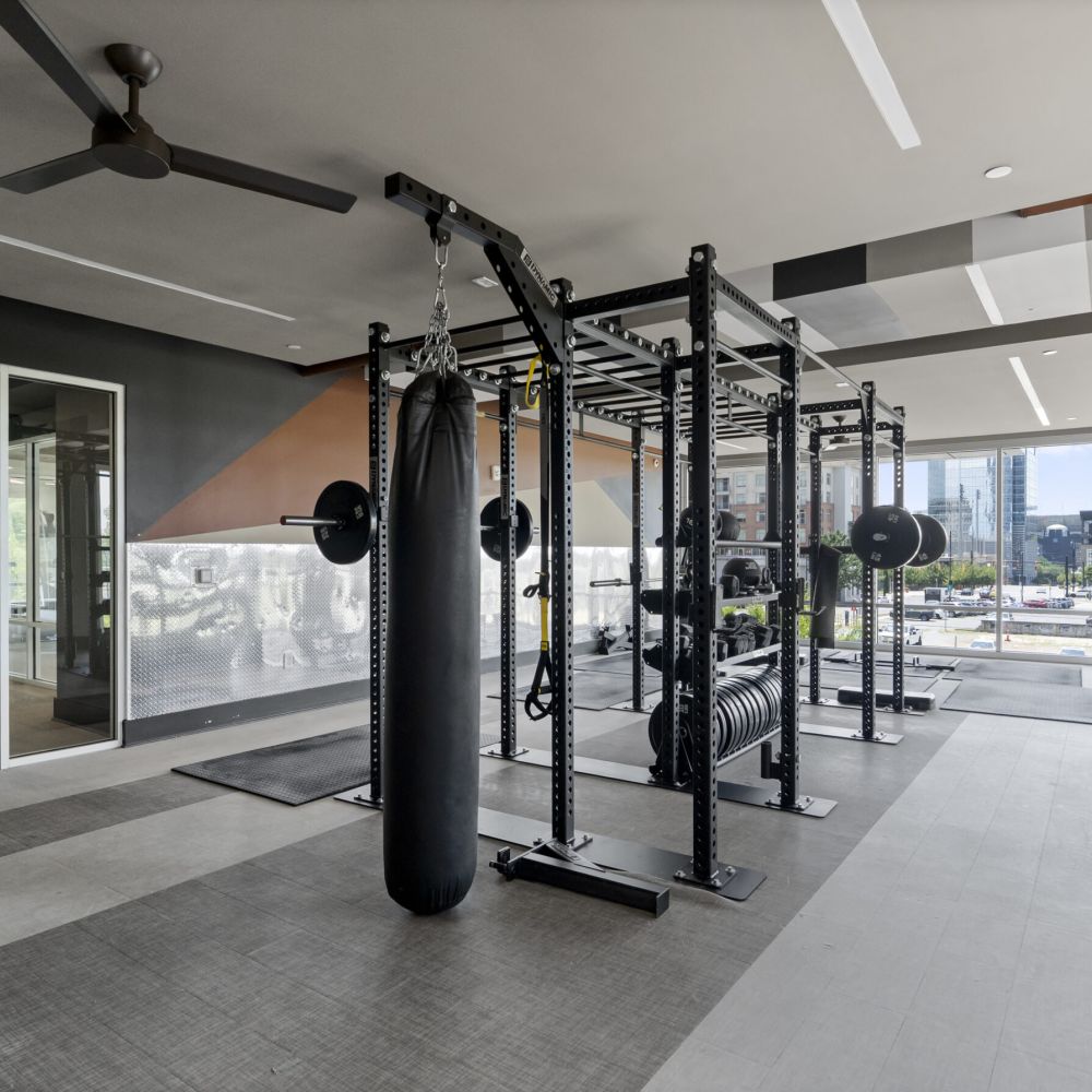 500 West Trade luxury apartments community amenity fitness center