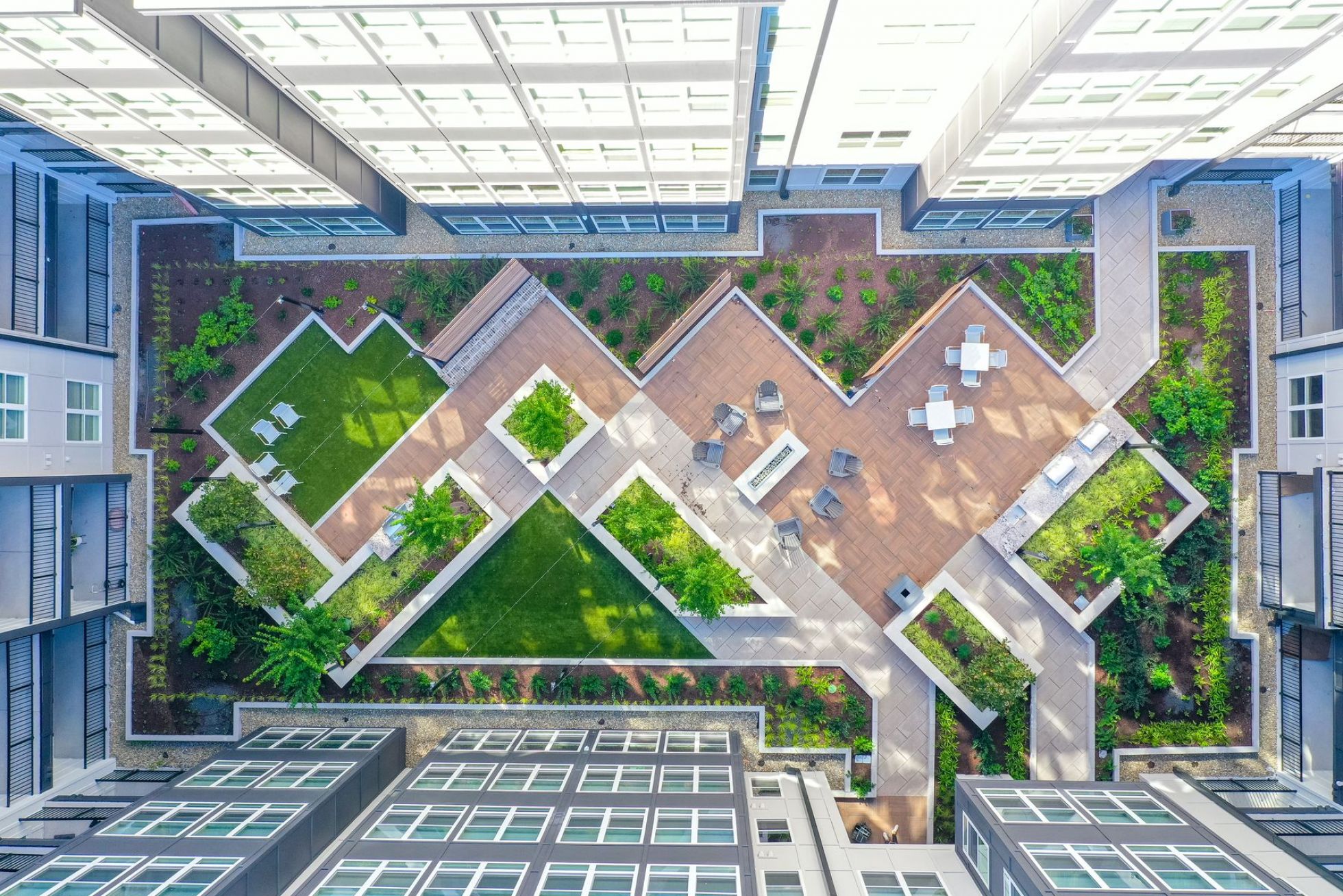 500 West Trade luxury apartments rendering aerial view of community courtyard