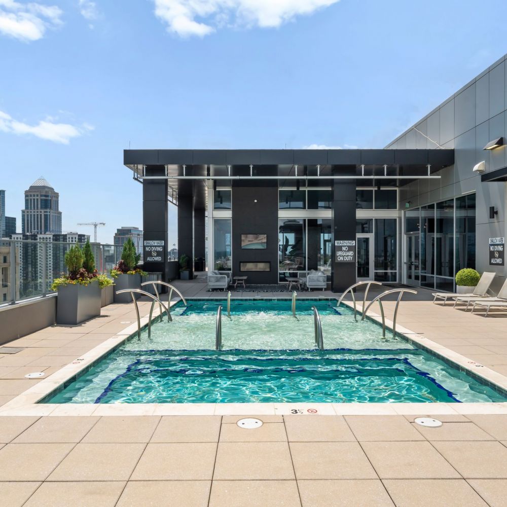 500 West Trade luxury apartments community amenity rooftop pool and hot tub